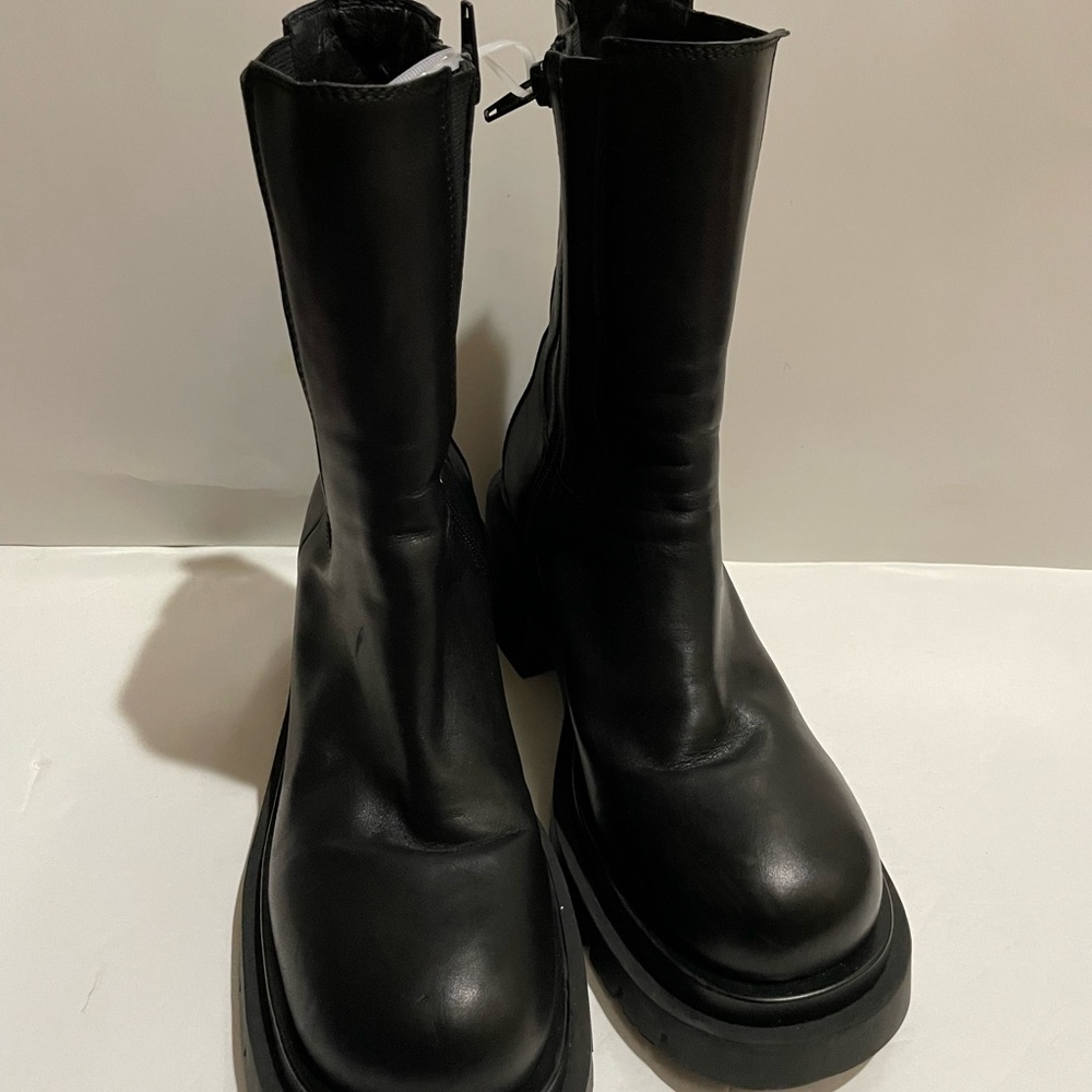 Jeffrey Campbell Looped Platform Chelsea Boot - Picture 8 of 9